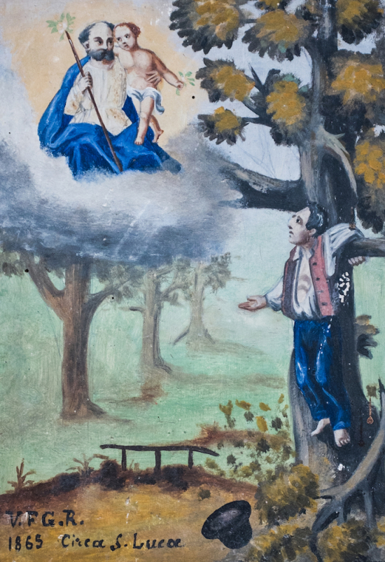 Ex voto italiano, datato 1865, offerto da un contadino in ringraziamento a San Luca per essere sopravvissuto alla caduta da un albero (Collezione Nautilus)